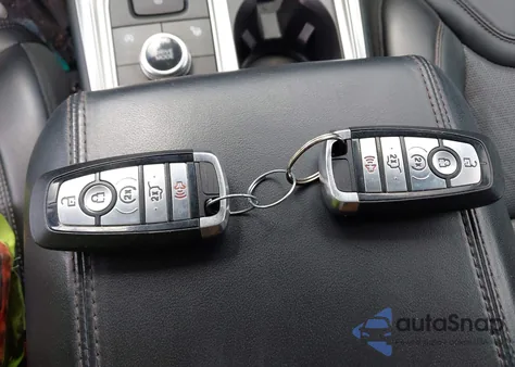 2020 Ford Explorer Platinum z USA, uszkodzony, nr VIN 1FM5K8HC8LGA07086